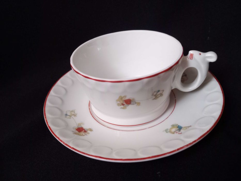 Chávena infantil com asa em forma de coelho