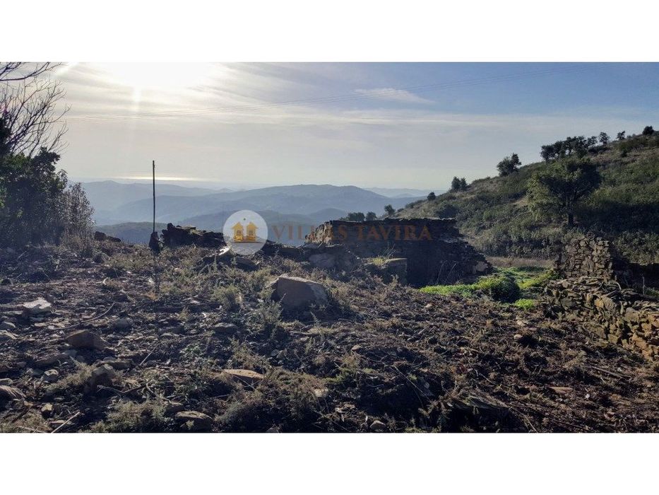 Terreno com Ruína e Vistas Panorâmicas - Serra e Mar | Próximo de T... — Cachopo, Faro