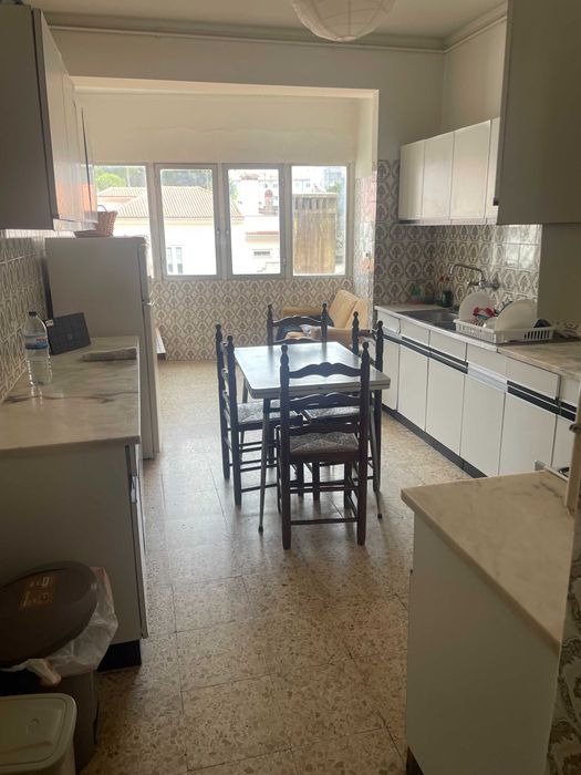 Aluga-se quarto em Leiria