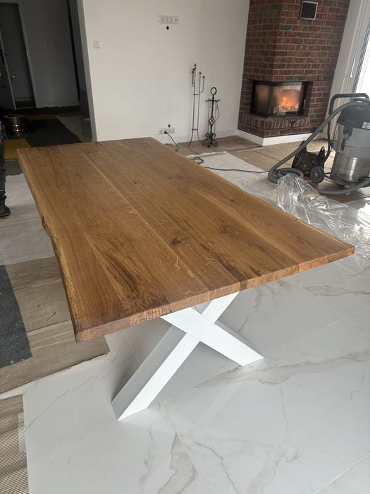 Stół dębowy nieregularny