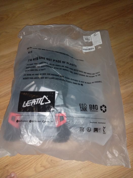 LEATT 6.5 Graphene