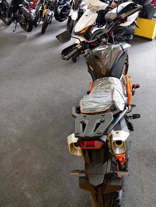 Мотоцикл SPARK SP300T-2