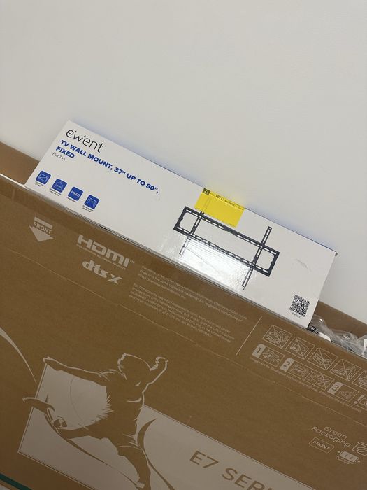 Smart tv hisense 58” QLED / oferta suporte parede