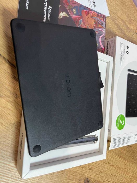 Графічний планшет Wacom Intuos S Bluetooth Black