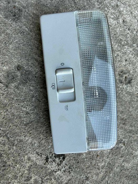 lampka podsufitki oświetlanie wnętrza vw volkswagen fox polo golf