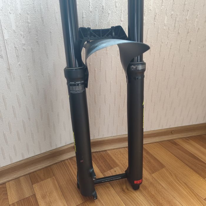 Marzocchi Bomber Z2 140mm 29 Boost 2023 (Шток 16.5см)