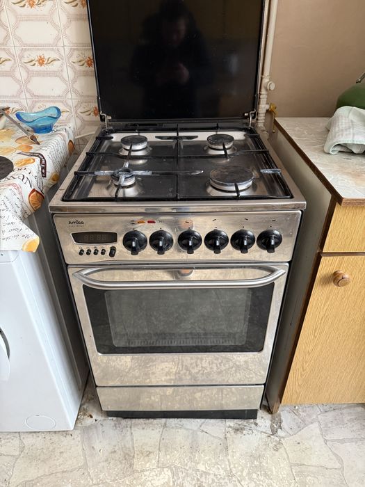 Kuchnia gazowo-elektryczna marki Amica