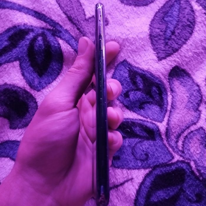 Продам Iphone XS max 512gb