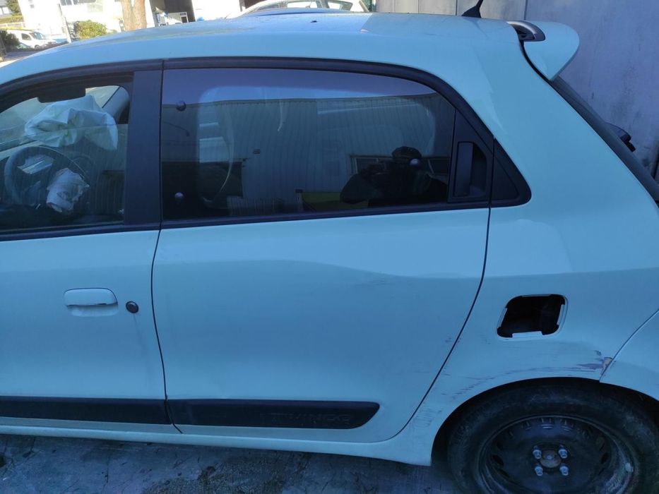 PORTA TRASEIRA ESQUERDA RENAULT TWINGO III