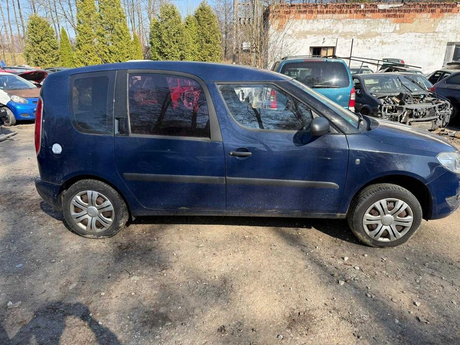 na części błotnik lusterko klapa grill ćwiartka skoda roomster lift