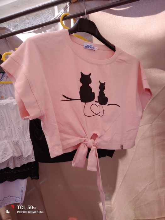 Roupa semi nova 1€ cada peça. Lameira Celorico de basto