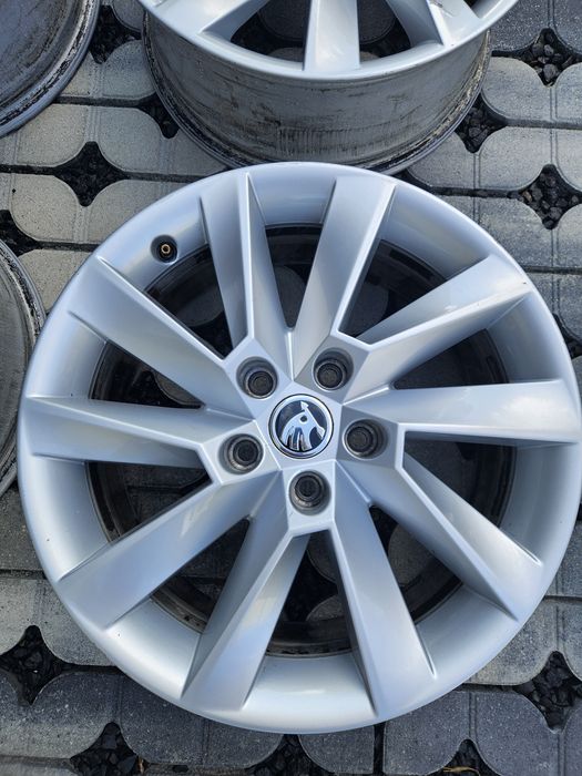 Felgi Stratos Skoda 17" 7J ET40 5x112