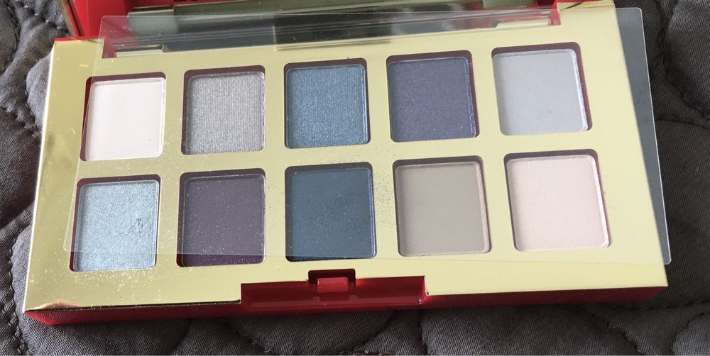 Eye shadow ( Estee Lauder)64283572748419120