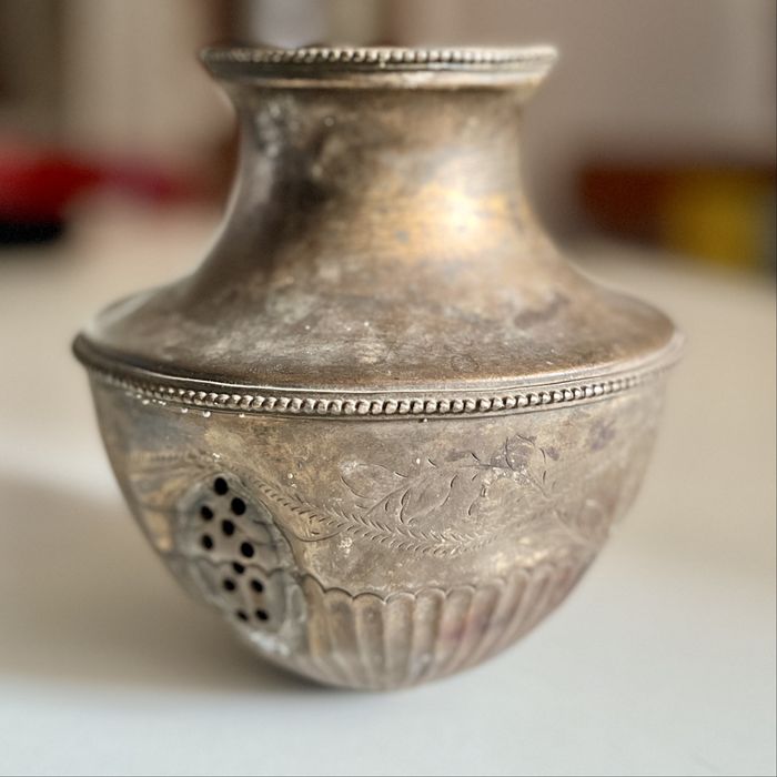 Vaso de latão da Guiné-Bissau