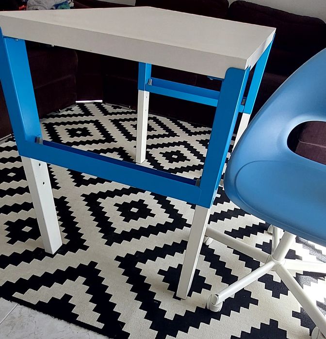 Secretária e cadeira ikea