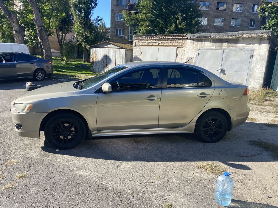 Продам автомобіль Mitsubishi LancerX