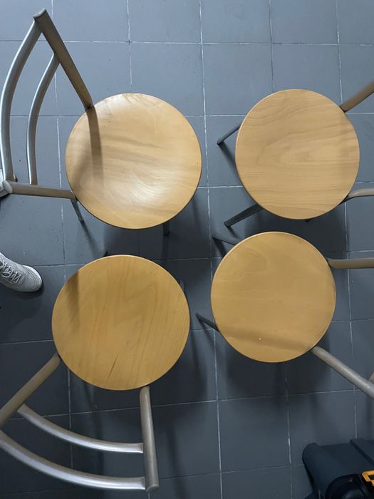 Mesa de cozinha    + 4 cadeiras da Artcozi