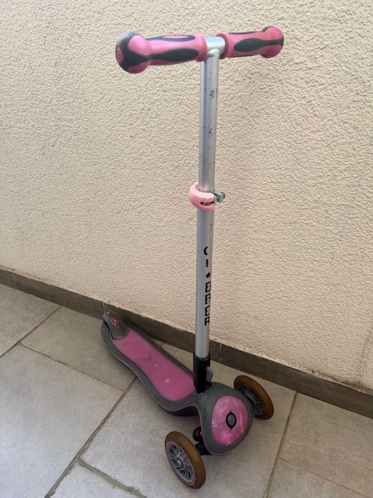 Трьохколісний самокат Globber Elite Deluxe Flash Lights рожевий