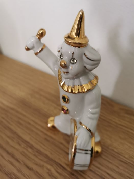 Figura Palhaço músico em porcelana P.T. Portugal 15cm