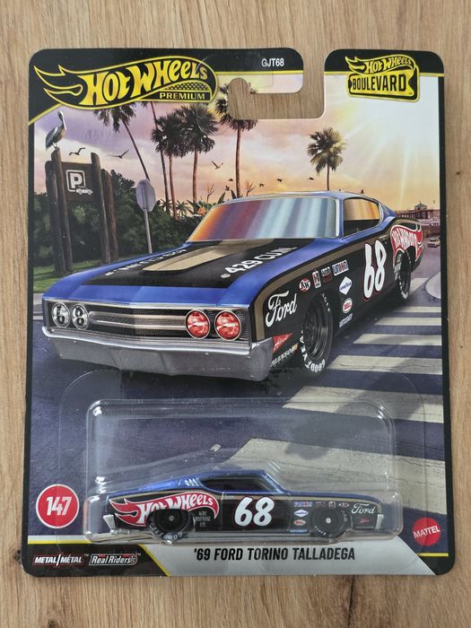 Hot Wheels Boulevard 69 Ford Torino Talladega