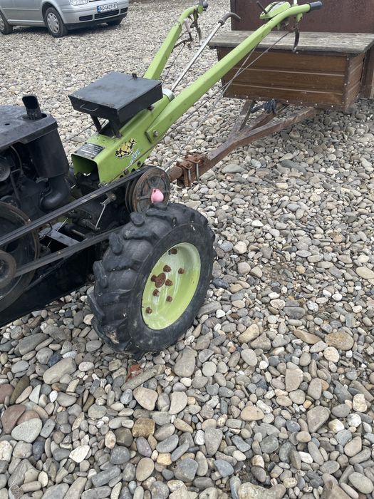 Продам Мотоблок Зубр