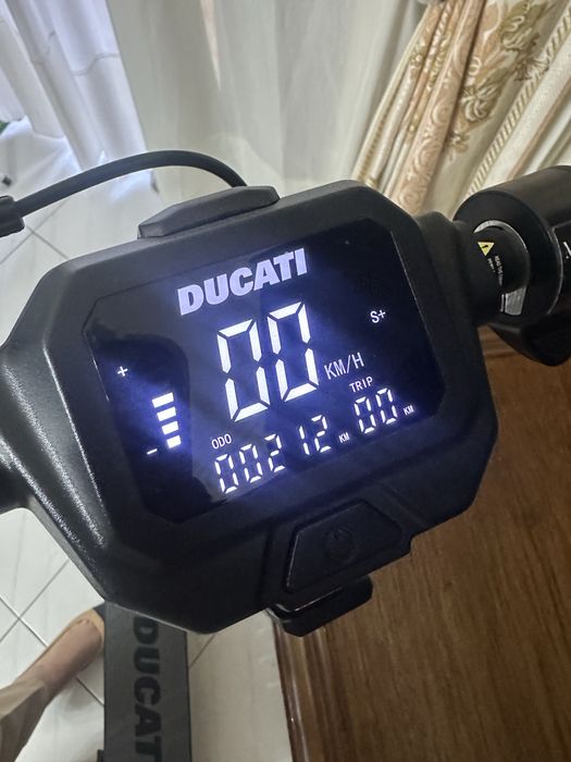 Trotinete Elétrica Ducati Pro II