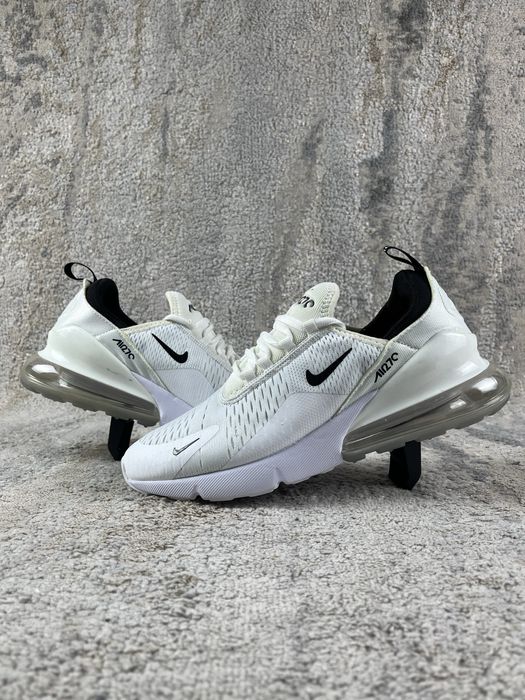 Nike Air max 270 Branco e Preto Tamanho 44EU