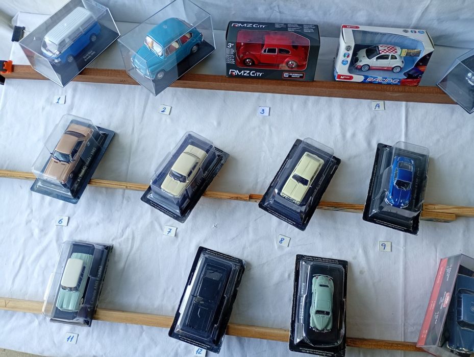 Miniaturas várias escalas e modelos diferentes