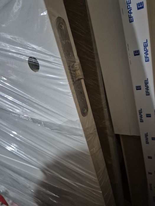 2 Portas brancas maciça lacada