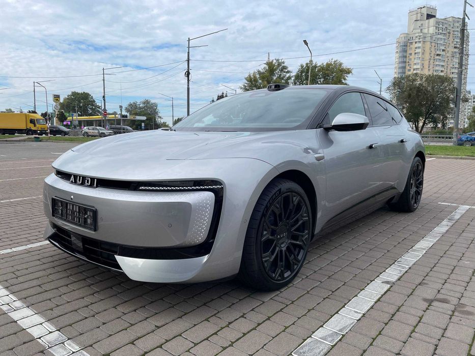 Audi E5 Sportback Quattro електромобіль