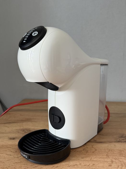 Капсульна кавова машина Krups NESCAFÉ Dolce Gusto Genio S (модель KP240131)