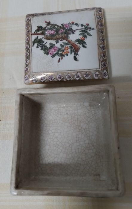 Caixa em porcelana 1897 United Wilson