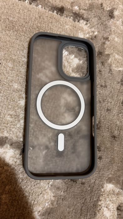 Чохол на IPhone 17