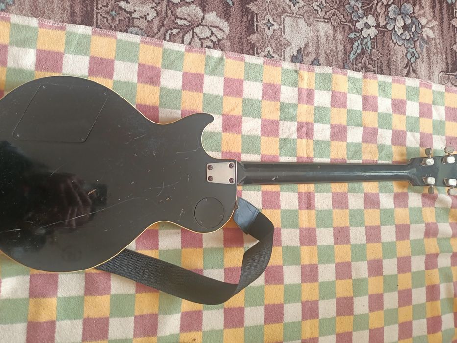 Бас гитара Diamand