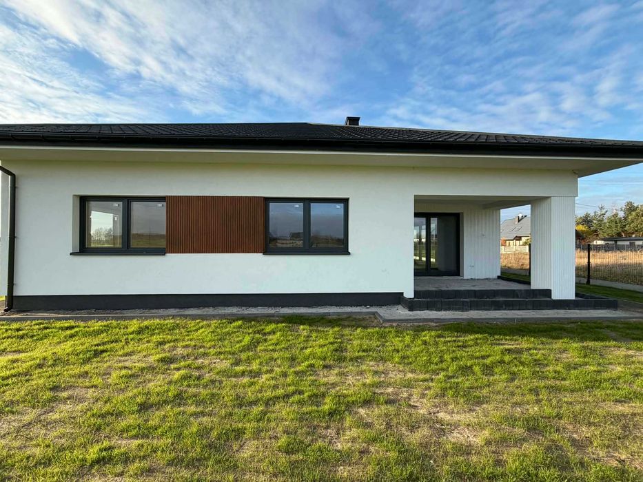 Nowy dom z działką 1106 m2.