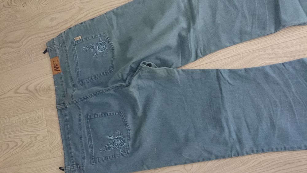 Sprzedam spodnie jeansy size 42 xxxl