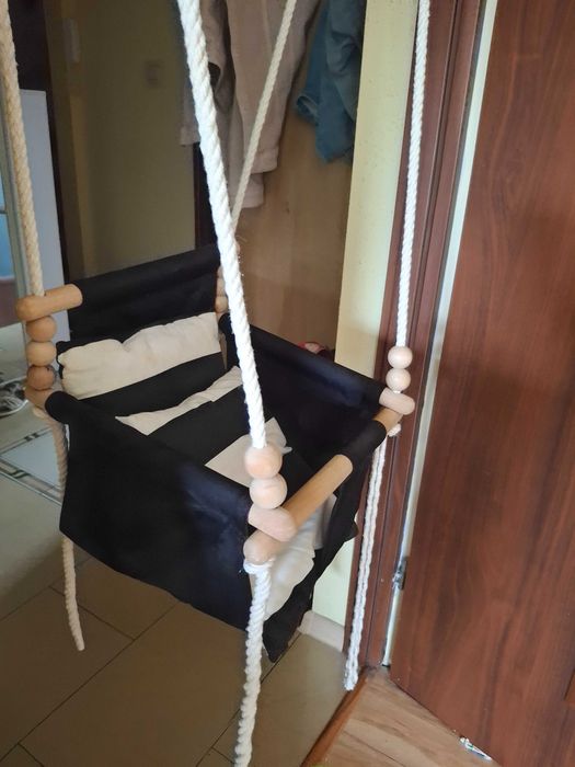 Huśtawka dla dzieci domowa