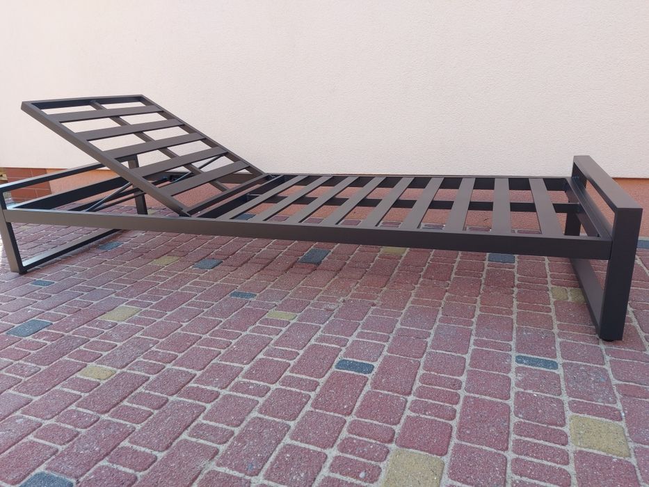 Nowy leżak Vonge z pokryciem szybkoschnącym.