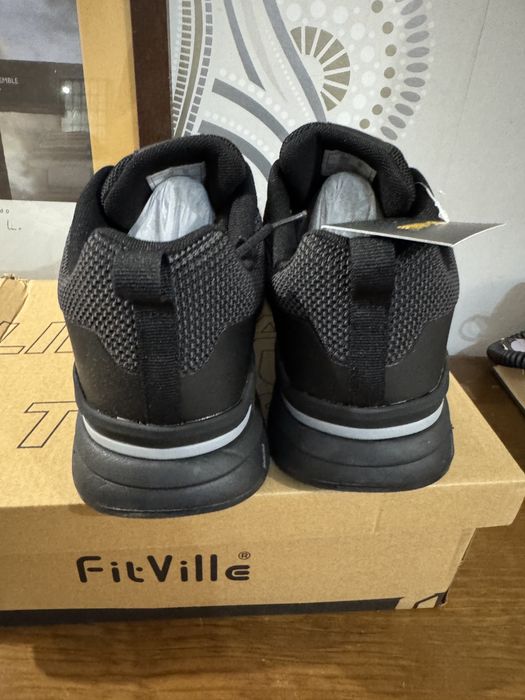 Sapatilhas novas pretas 43 - Fit Ville