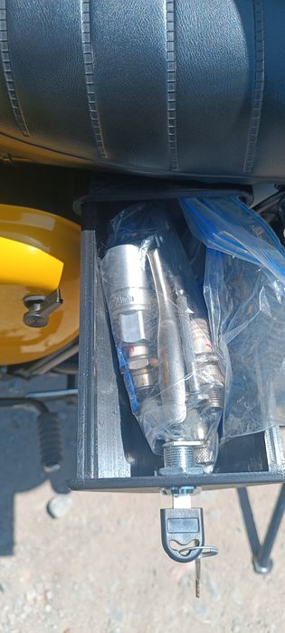 Schowek skrzynka narzędziowa Simson S50 S51 S60 S70 S80 Enduro
