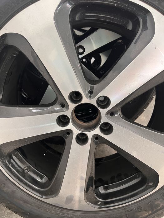 Jantes 19” e pneus 235/55R19 - Mercedes GLC