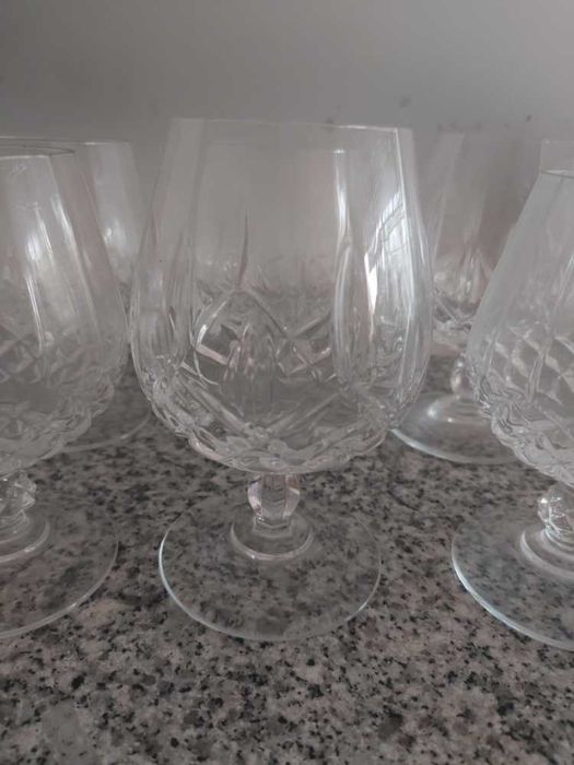 Conjunto de Garrafa e 8 Copos de Cristal