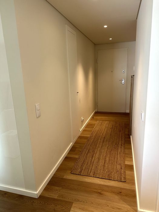 Arrenda-se T2 na Alta de Lisboa – Piscina | Próximo do Metro do Lumiar | 1.900€/mês