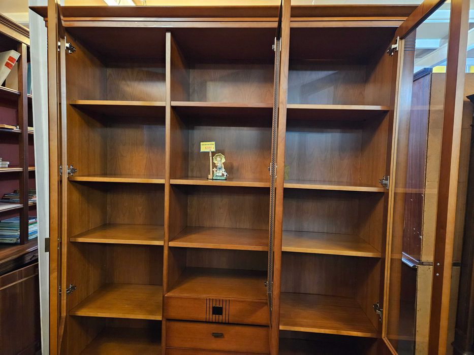 Excelente móvel / estante - Em madeira maciça para sala ou escritór