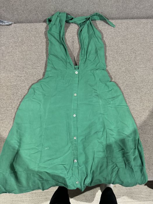 Zielona sukienka Oysho