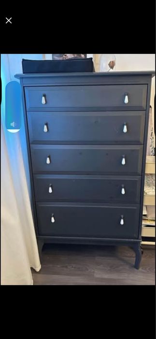 cómoda de quarto em madeira  com 5 gavetas como novo