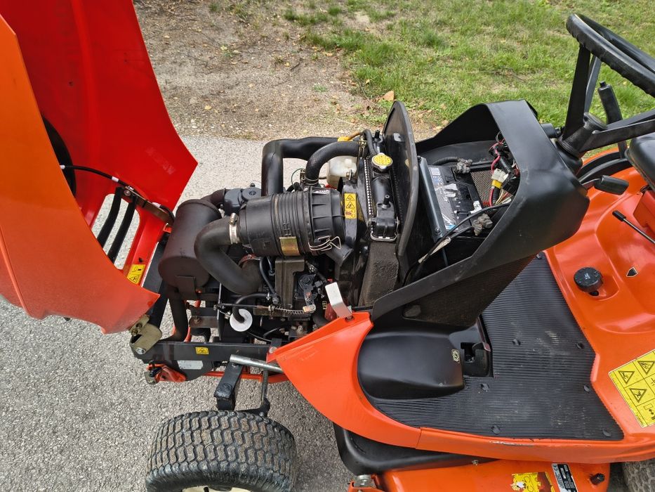 Kosiarka traktorek Kubota GR 1600II sprowadzona pług  odśnieżarka