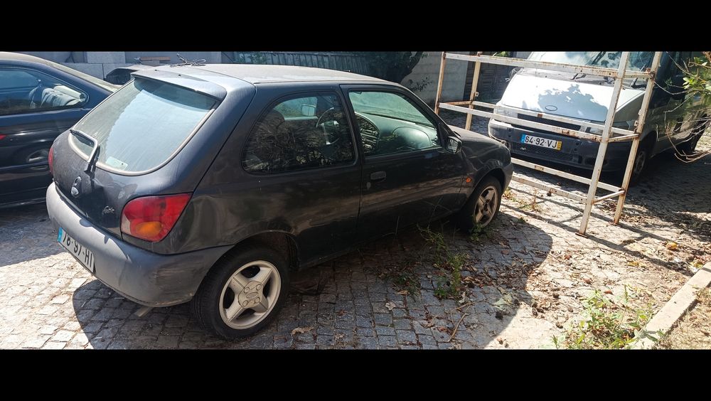 Ford fiesta 1.4cc  inteiro ou peças