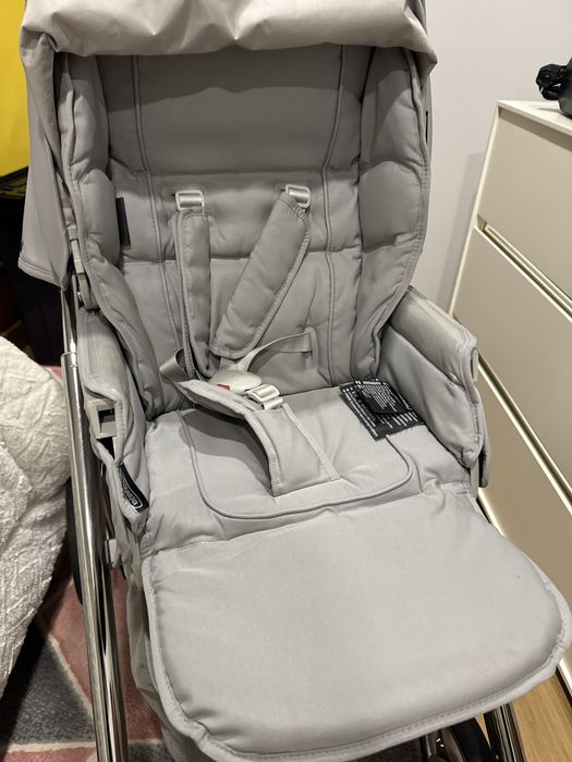 Carrinho da bebecar com alcofa, ovo e assento de passeio