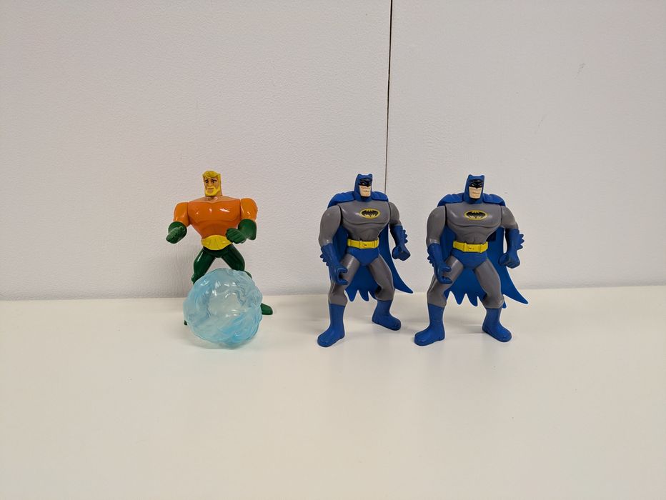3 Figuras Happy Meal McDonald’s DC (2010) – 2 Batman + Aquaman